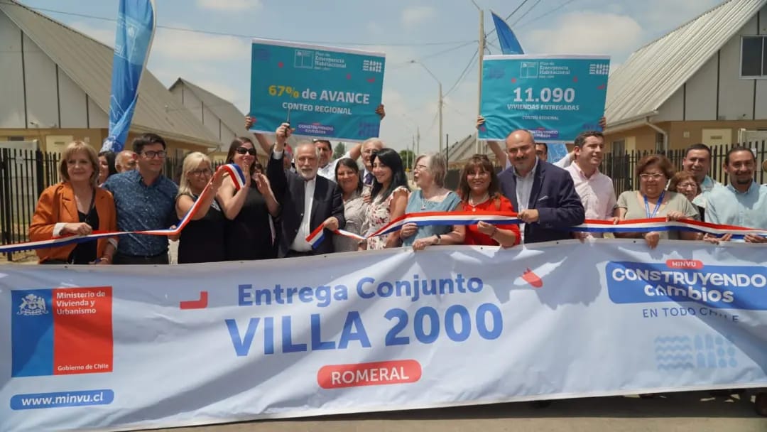 carlosmontestwt's tweet photo. 67% de avance en la meta tiene la región del Maule. Entregamos 360 viviendas del conjunto Valles de Lircay 2. Después nos trasladamos a Romeral para entregar 56 viviendas correspondientes a lal Villa 2000. Esta semana entregamos 1584 viviendas en diferentes regiones. ¡Avanzamos! https://t.co/0iXaSeo6DL