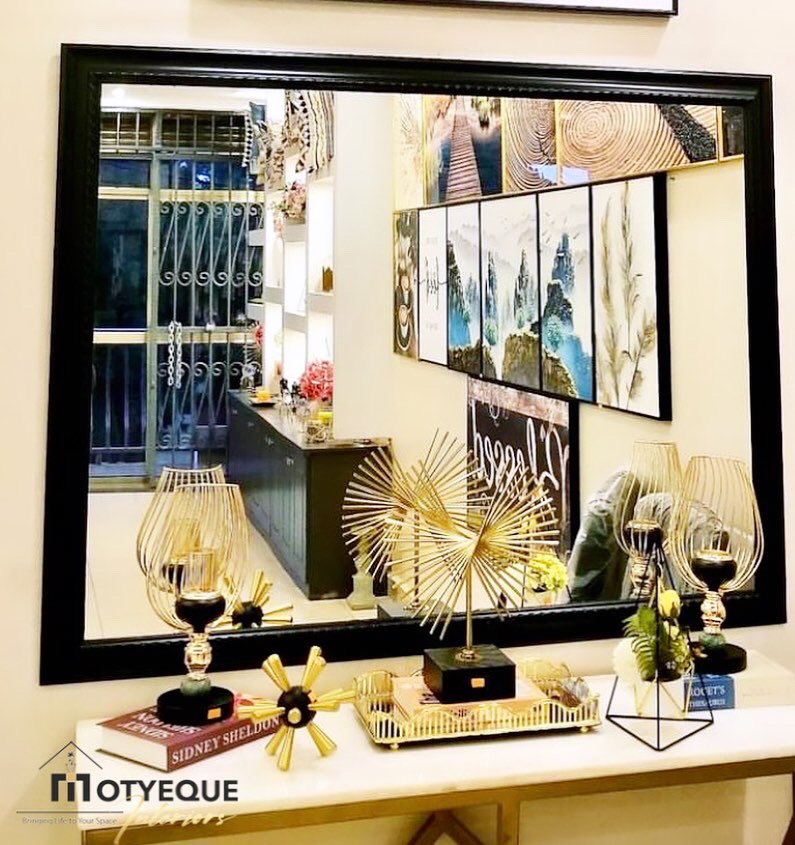 Did you know?
Using Mirrors strategically can create an illusion of more space in a room.

#motyequeinteriors #wallmirrors #walldeco #interiordesign #interiordecor #beautifulspaces #homedeco