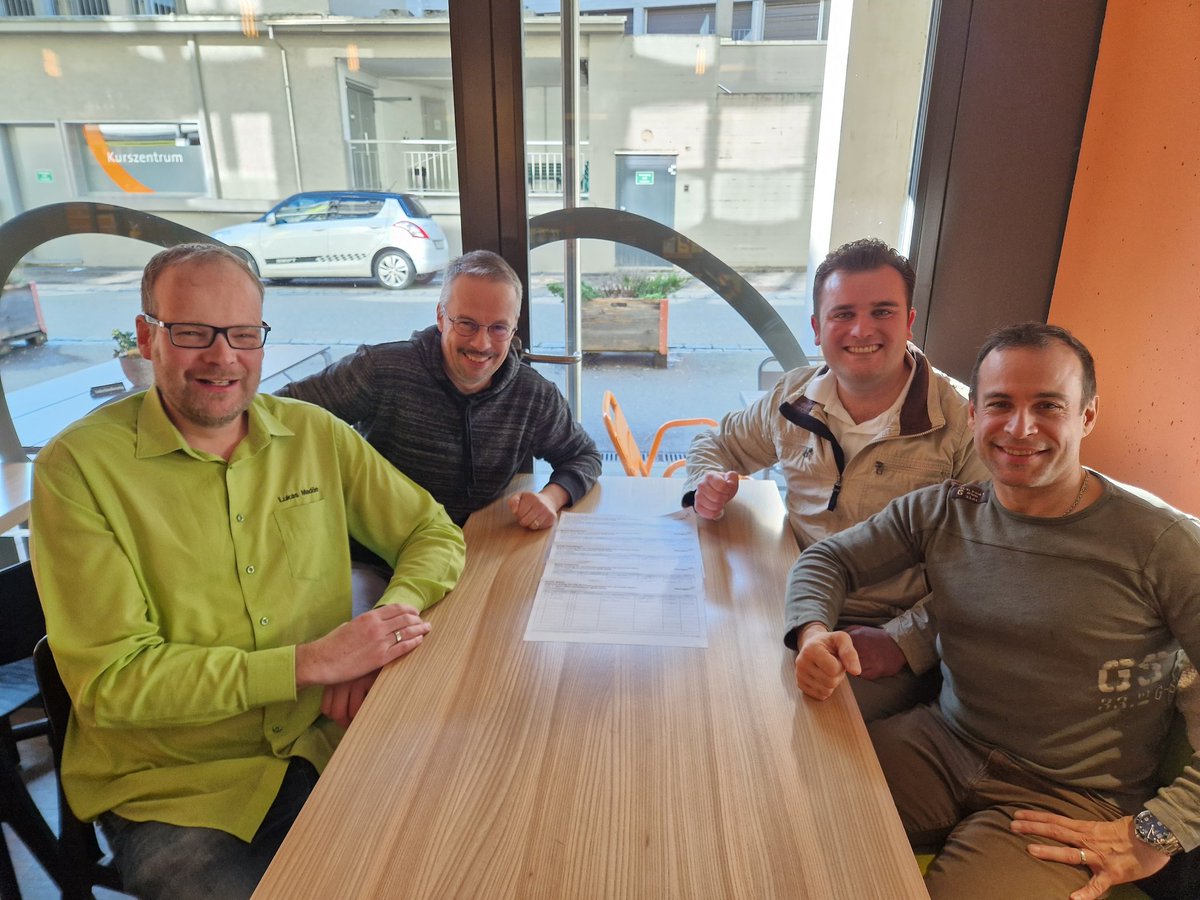 SpiriRobin's tweet image. Heute unterschrieben ✍️ EDU und AUFRECHT Thurgau die gemeinsamen Listenverbindungen für alle Bezirke für die kommenden Grossratswahlen 🙋 Auf geht's Richtung Grossrat ✅️ #Arbon #Kreuzlingen #Weinfelden #Frauenfeld #Münchwilen