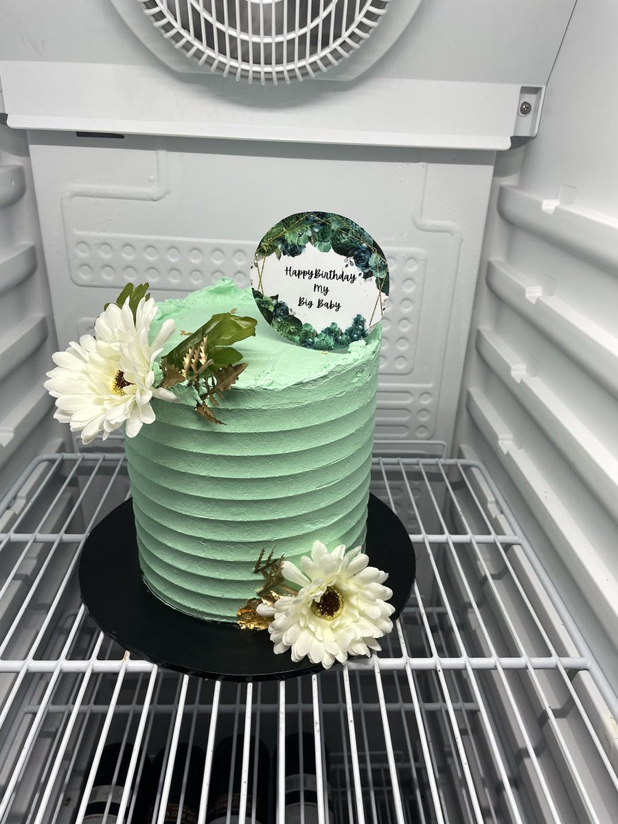 Bs_table's tweet photo. The tastiest cakes are made from us🤭 
Need a cake in ile-ife and it’s environs? We’re your best bet! #OAUTwitter https://t.co/7X8LvyPkDE