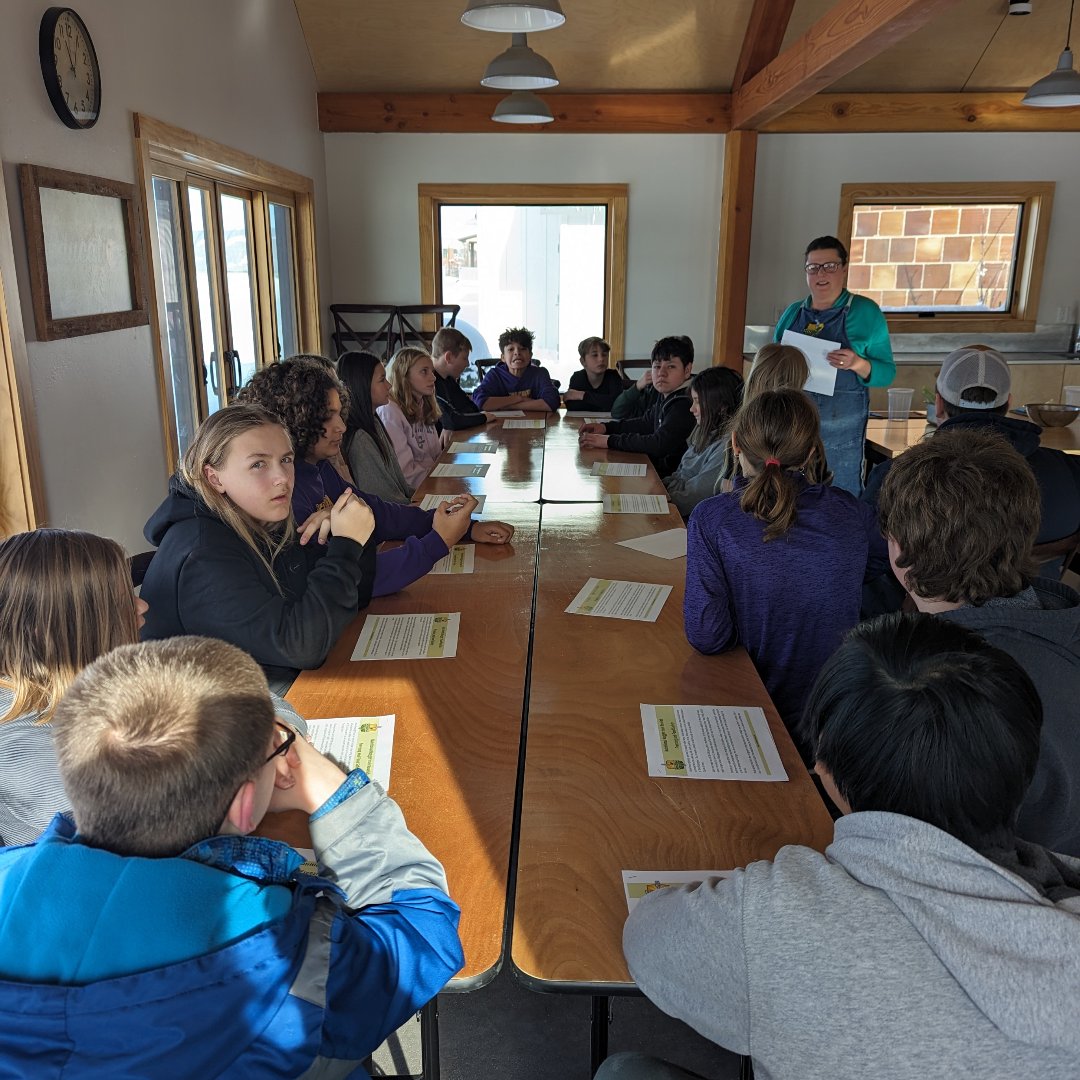 Sheb_Falls_MS's tweet photo. 7th grade STEM students visited Nourish to learn more about food preservation as a part of their biotechnology unit.  #SFMS https://t.co/2jlMRuBXhx