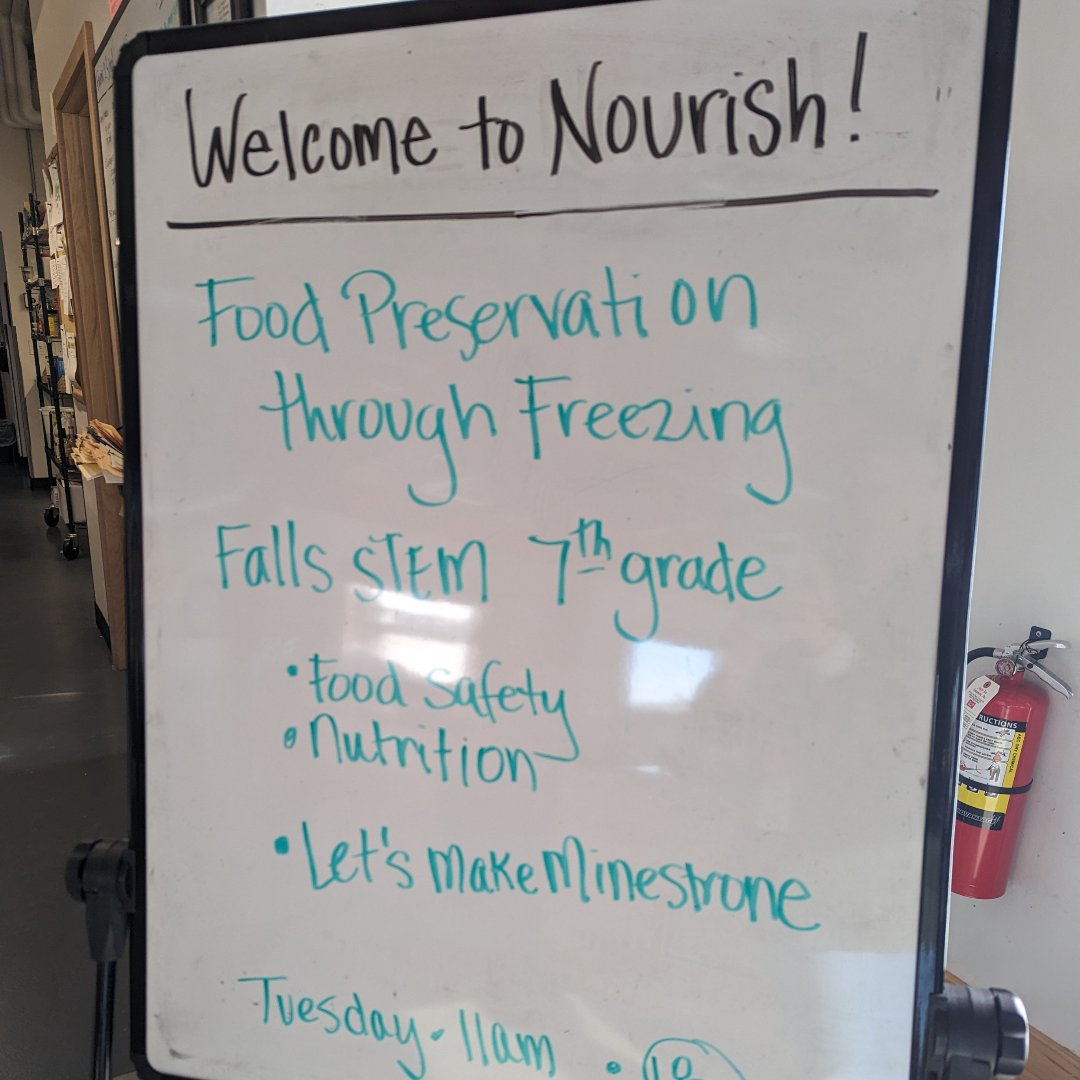 Sheb_Falls_MS's tweet photo. 7th grade STEM students visited Nourish to learn more about food preservation as a part of their biotechnology unit.  #SFMS https://t.co/2jlMRuBXhx