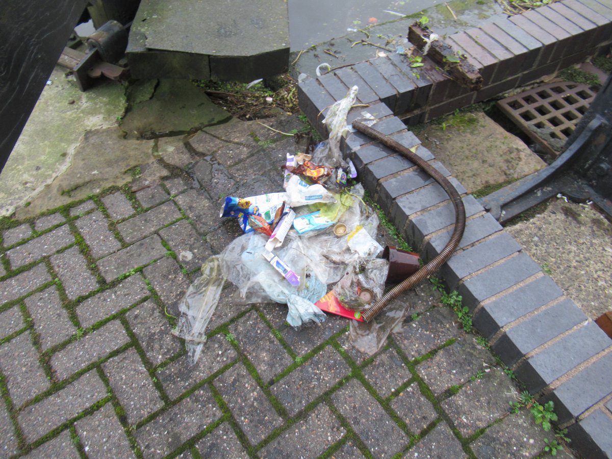 StelfoxPeter's tweet photo. @KeepBritainTidy @eportsocial @LitterReporting
@ZilchUK @CRTNorthWest @NWMuseum Still pulling out the contents of the bin that ended up in the Lower Basin during the recent storm. More to come #kitter https://t.co/y7NA3Fzpg7