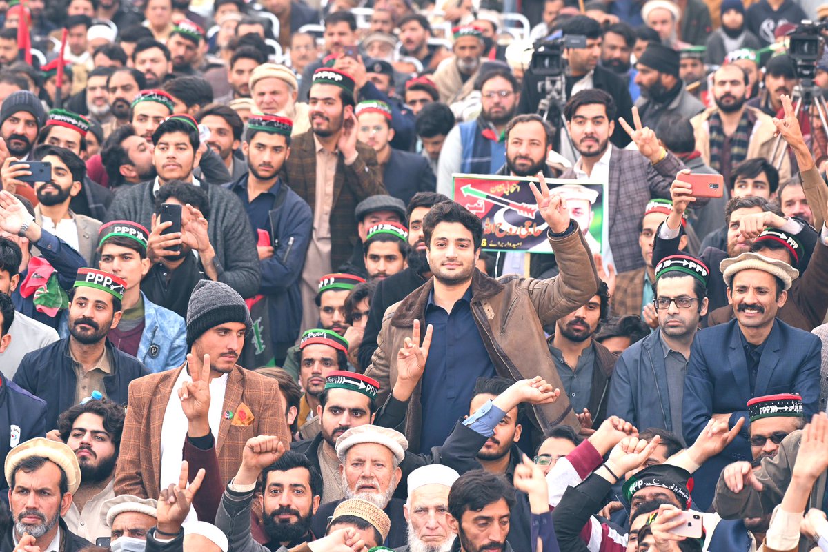 Peshawar stands with our roadmap to end unemployment, inflation, and poverty.  To build a truly peaceful, progressive, and prosperous Pakistan we must shed the politics of division, hatred, and polarisation that has plagued our country. Together we can build something better.