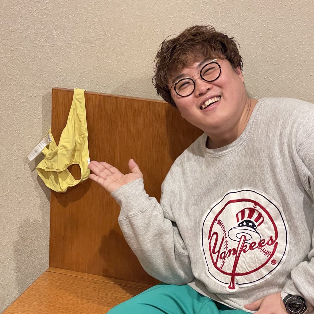 隠れブーメランパンツ④】 3F喫煙所 #ミルくん