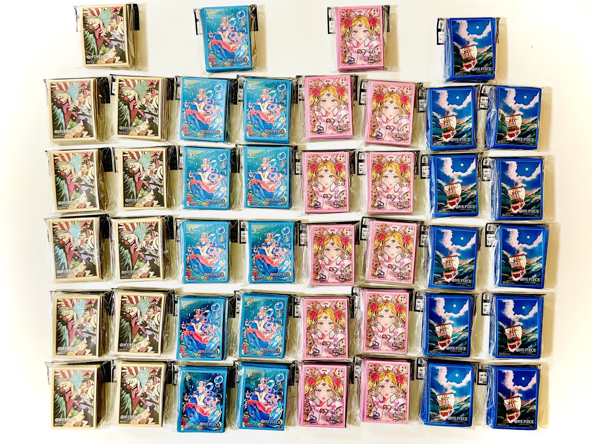 dddict0407's tweet photo. 公式ショップのない県にお住みで
欲しくても店がないから買えない方限定です

【参加方法】
1️⃣ フォロー
2️⃣ この投稿を リポスト & いいね
3️⃣ 1番好きなスリーブをリプ

・バギー🤡
・しらほし🧜🏻‍♀️
・プリン🍮
・メリー号🐏

【当選者】3名
【景品】4種類1セット購入権（実費＋配送料）
【締切】1月29日23:59