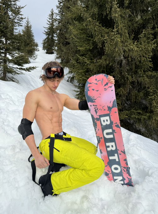 🏔️☀️🏂 https://t.co/eMF63H13Vm