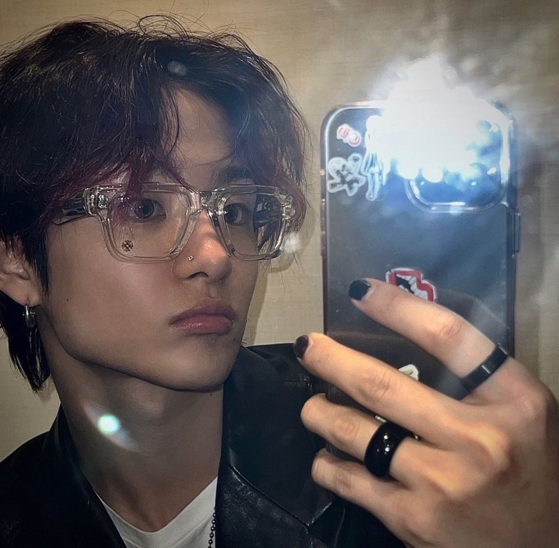 แว่นแบบไหนก็หล่อ