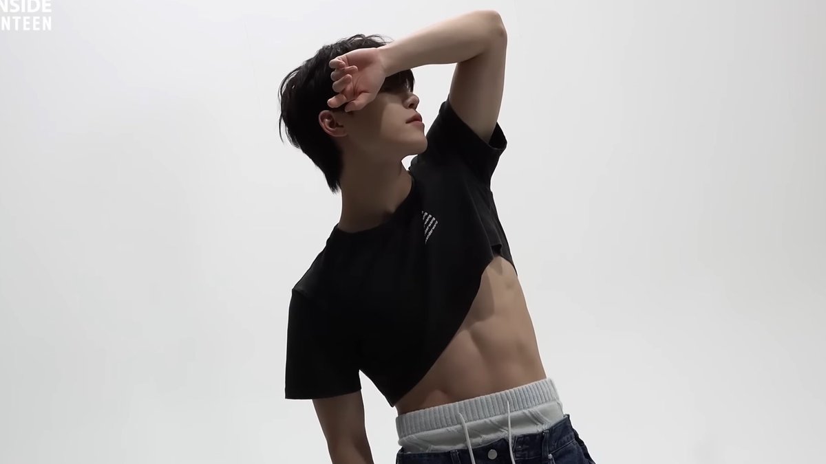 sounds_of_cheol's tweet photo. LEE CHAN https://t.co/CfBFn9Es6b