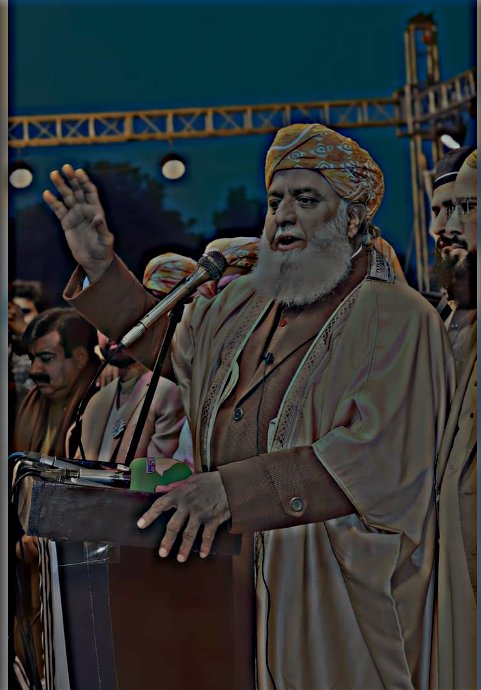 سفید کپڑوں  سفید داڑھی اور ٹوپی کے ساتھ ساتھ

ساتھ سفید کردار کا مالک ❣️🥀
#مولانا_پر_قربان