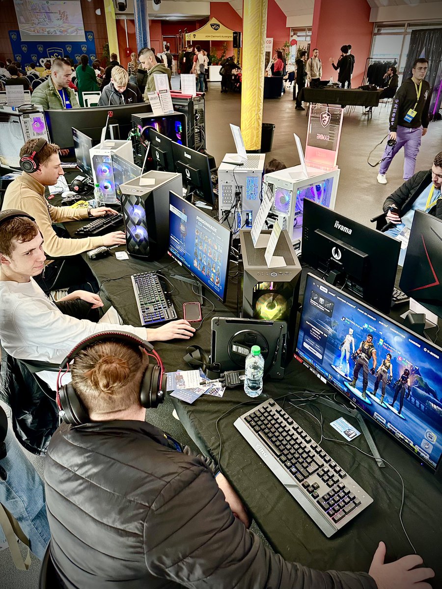 UPDATE INFORMATIQUE tweet media