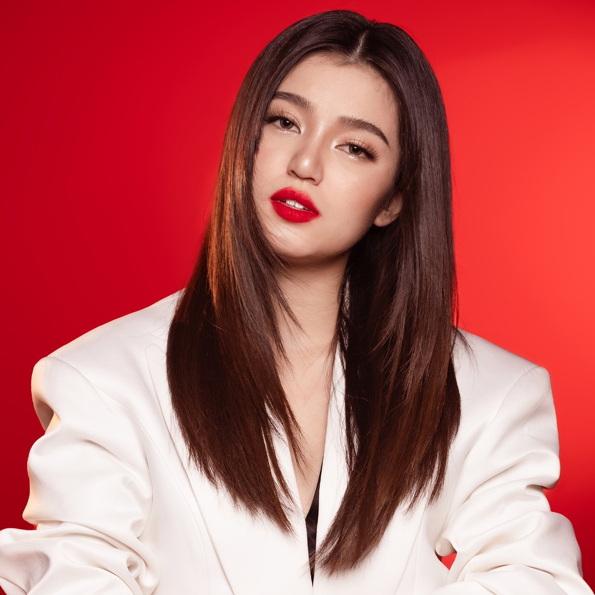 DonBelleOFC's tweet photo. 📰 • Exclusive: Belle Mariano on Newest EP ‘And Solemn’ and Wanting to Work With Dilaw via @mega_magazine

Actress and singer @bellemariano02 is in her solemn era, and we are all here for it.

By definition, the word “solemn” is close to the words serious, steady, and sure. And it is only right that this is the word that Belle Mariano, who recently was given the title of Outstanding Asian Star by MEGA, conjuncts after Somber, the previous chapter of her whole “Somber and Solemn” journey.

#TheSolemnLaunch | #BelleAndSolemn 
#BelleMariano | #DonBelle