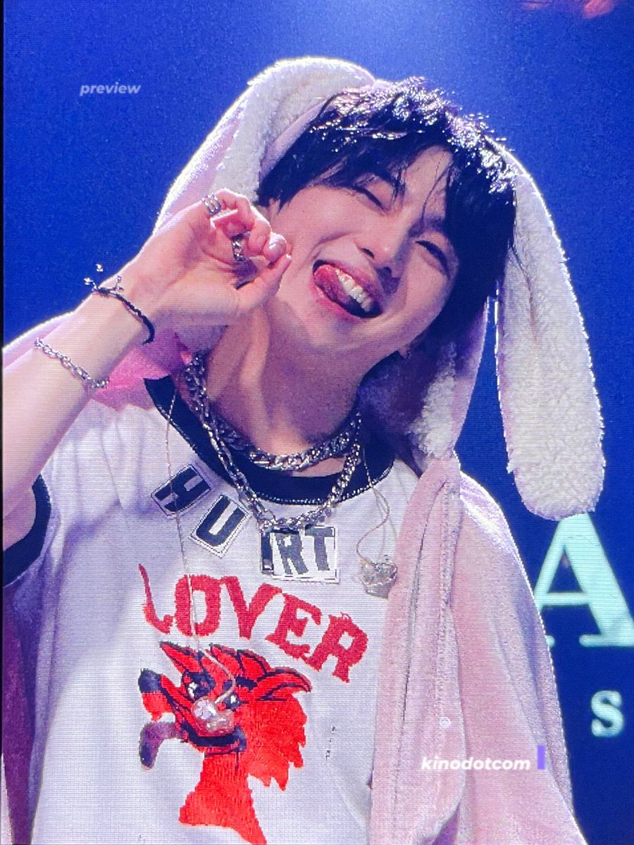 아니 펜타곤은 토끼가 퍼컬인가
어떻게 하나같이 이렇게 다 잘어울리냐고 ,,