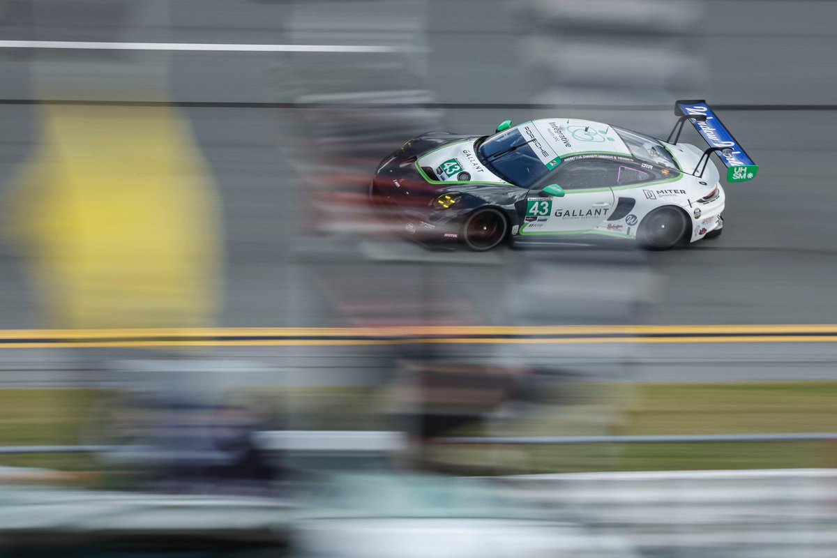 It‘s #raceday 🤩
We are ready for the #Rolex24 🇺🇸

#Porsche #daytona #daytona24