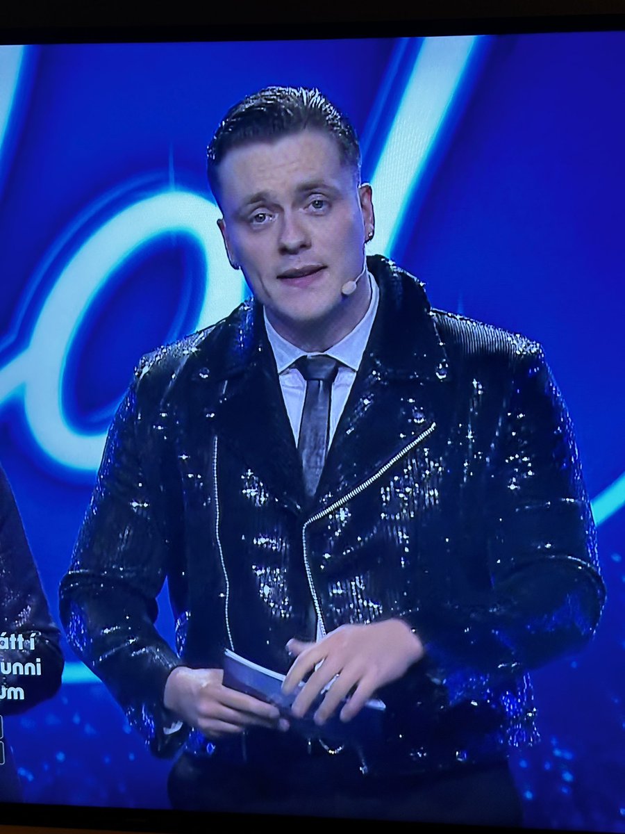 Baddi í Djöflaeyjunni x Páll Óskar x <a href="/aronmola/">ARONMOLA</a>