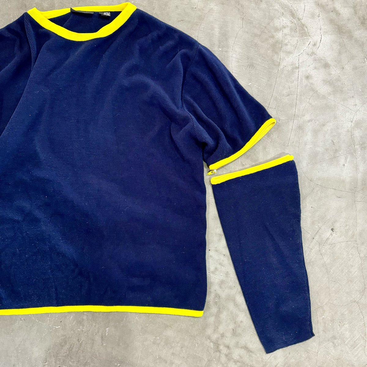 _HAKUi_'s tweet photo. 【 in stock 】

detachable sleeve acrylic ringer knit

・Instagram ☞ https://t.co/6wA1VcsZRh https://t.co/JaHmIvT5xm