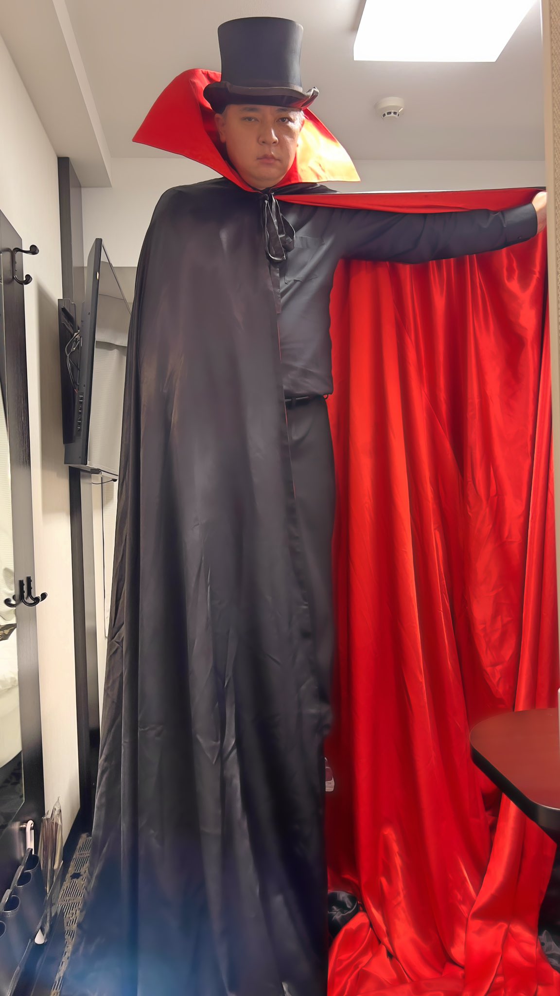 サテンマント – търсене / X