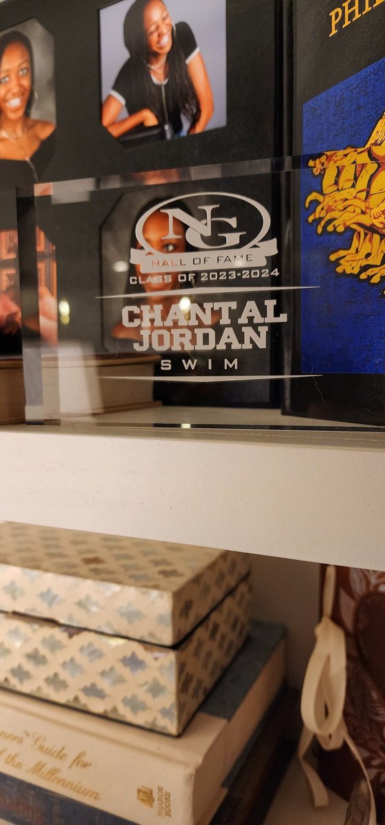 1ULOV2H8's tweet photo. Congratulations on your induction to the North Gwinnett High School Hall of Fame @chantaljordan16!  Thank you @NGHSAthletics for the ceremony last night.  #NGBulldogswim #HOF #Proudparents @VandySwimming https://t.co/y7fmNrDBdr