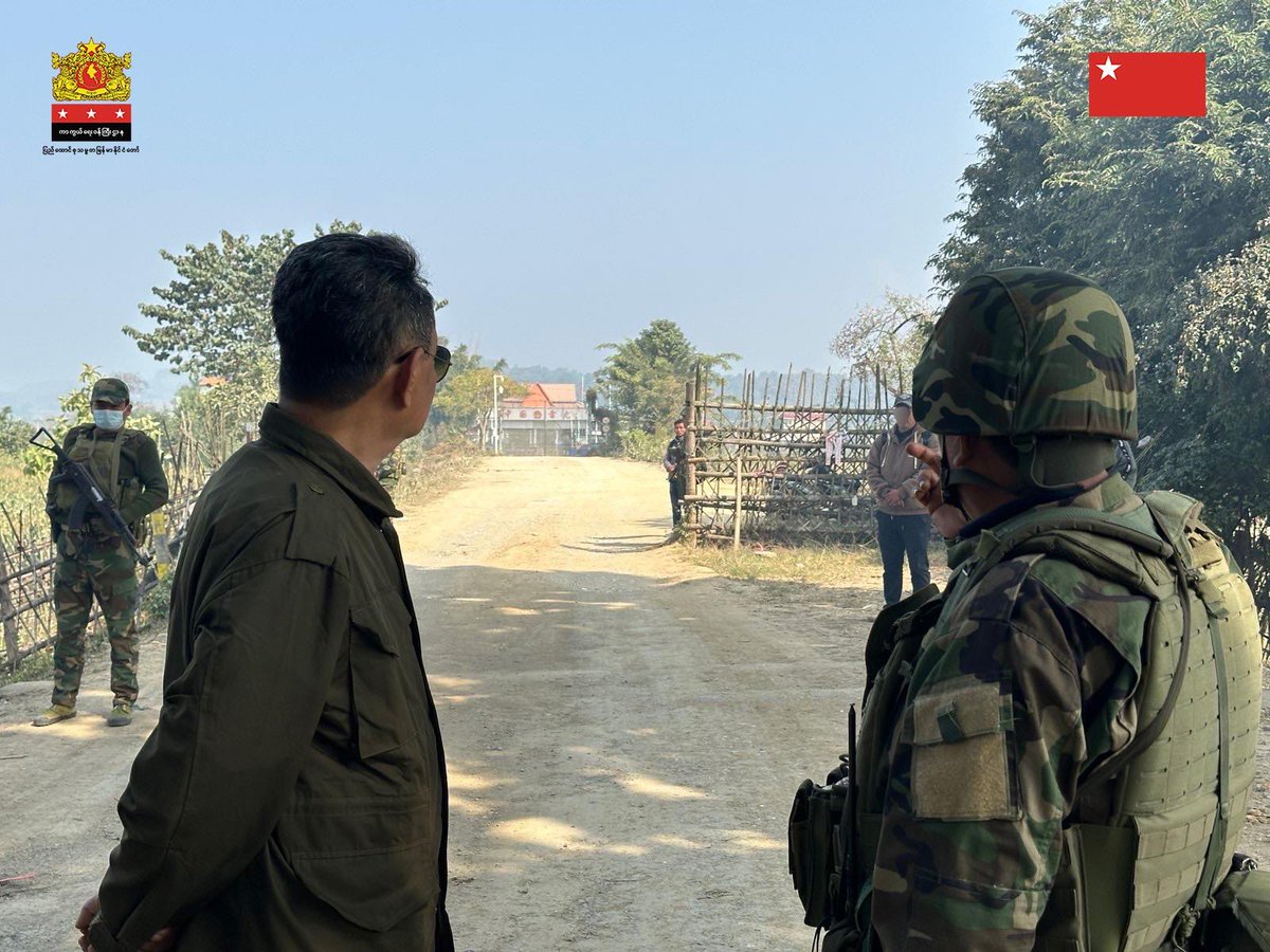 mod_nug's tweet image. Defence Minister U Yee Mon & Lt. Gen. R Khaung Lung, the Chief-Of-Staff of the KIA (Chief Commander of No. 1 Military Region) inspected military bases in Man Wein, Kachin State. They personally visited captured areas, examined weapons, and engaged with POWs and defectors.