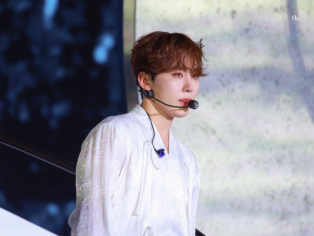 플로 tweet media
