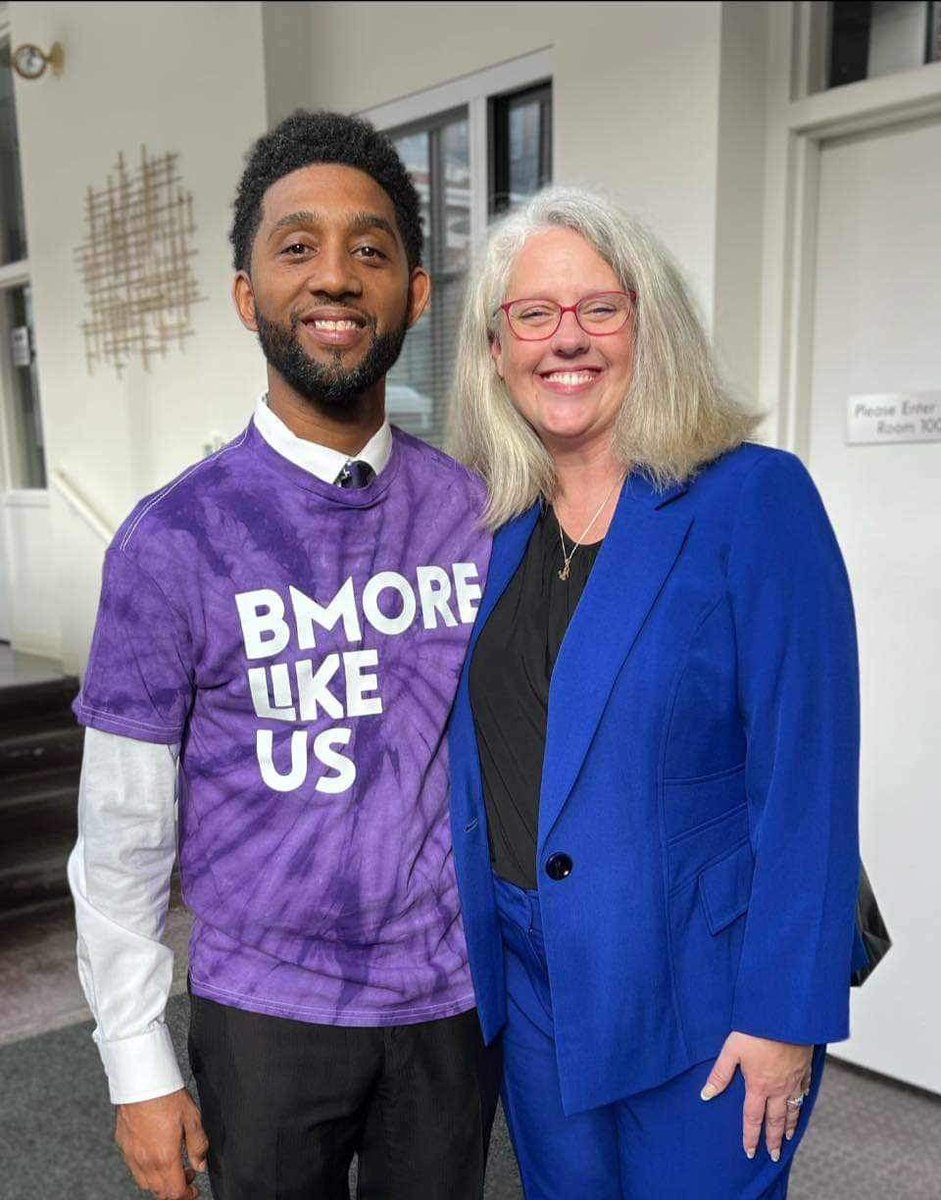 mrbez4ever's tweet photo. Our mayor is ready for the AFC championship @MayorBMScott @Ravens #BmoreLikeUs https://t.co/91arrXHF3P