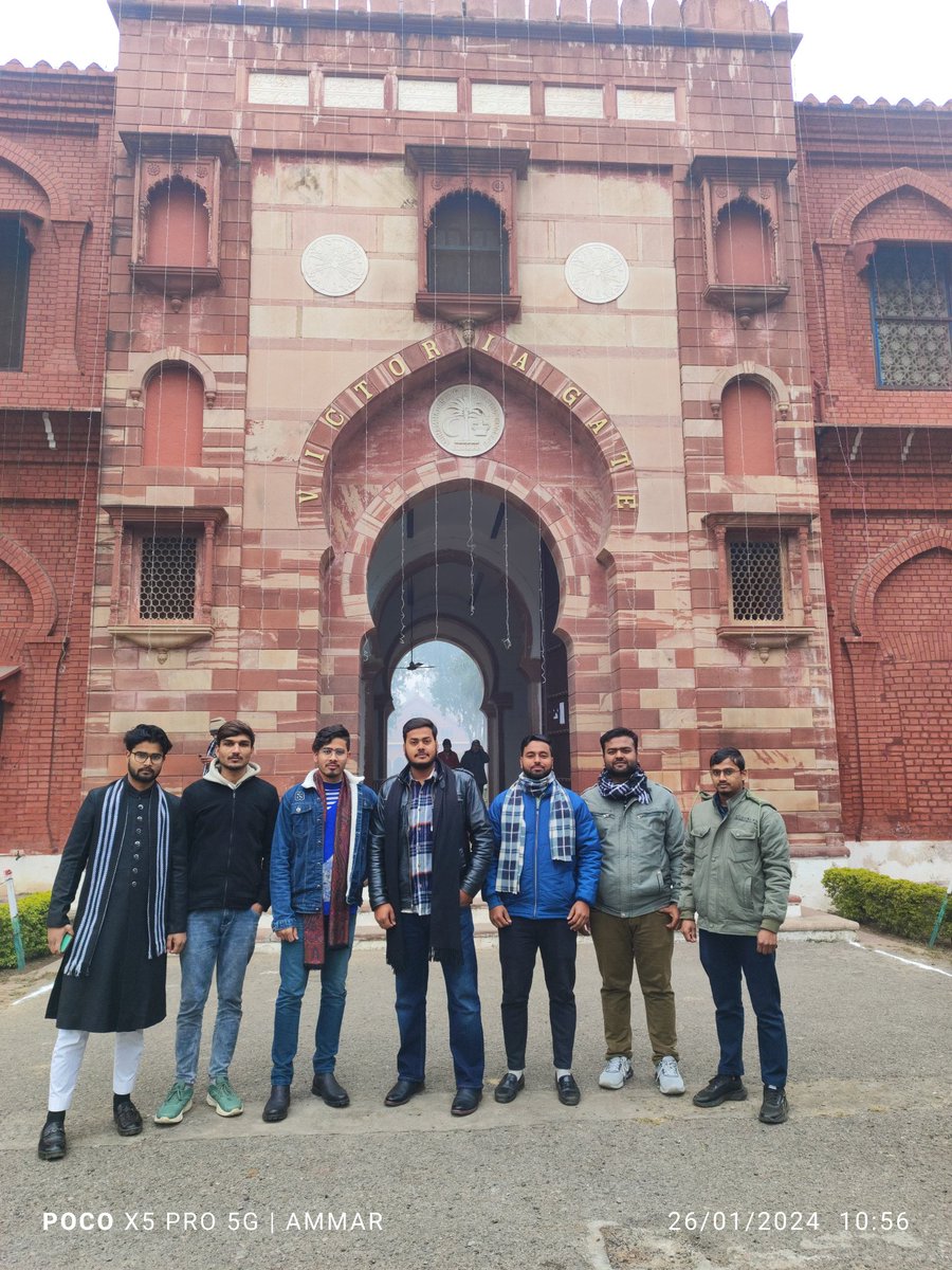 Zeeshankha_alig's tweet photo. REPUBLIC FLAVOUR IN AMU💚
#Yesterdaycaptured
#RepublicDay2024
#centeneryGate #victoriaGate #starcheHall
#BiharPolitics #Biharpoltics #BiharPoliticalCrisis https://t.co/XklZJfoUvK