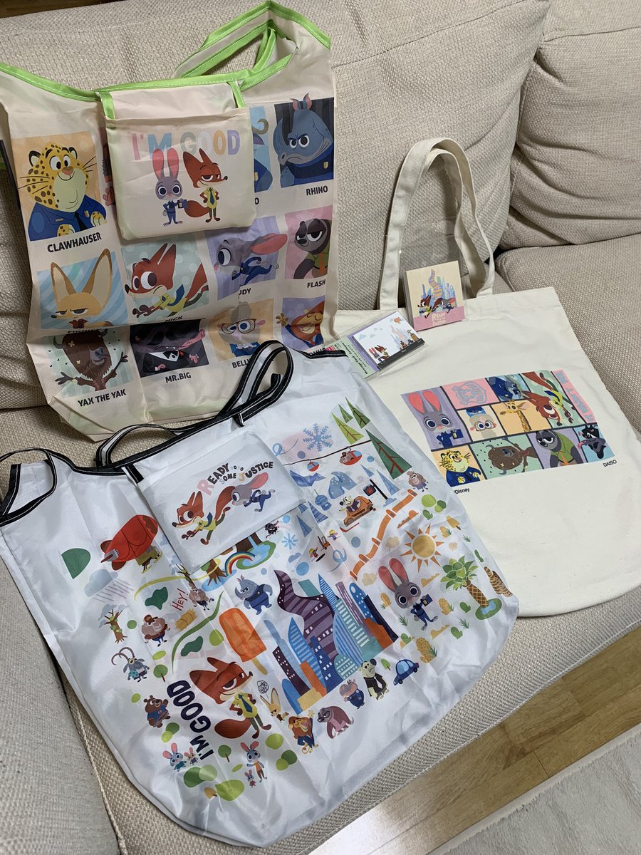 akai0911's tweet photo. DAISO4店舗はしごした成果です！
クリアポーチ欲しかったけど無かった😭 https://t.co/NyRK9MzE4V