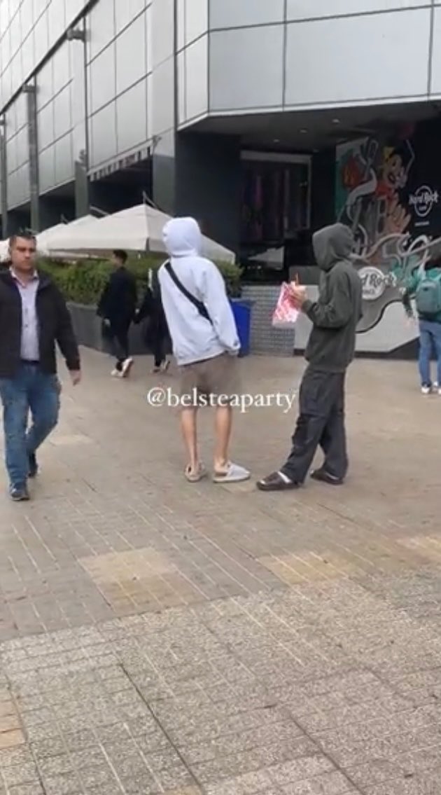 어떤남자들진짜웃기웃끼웃끼끼인점
앞에서 멱살잡고 토하면서 뒤에서 몰래사이좋게놀고다님
진짜우끼끼도않아..