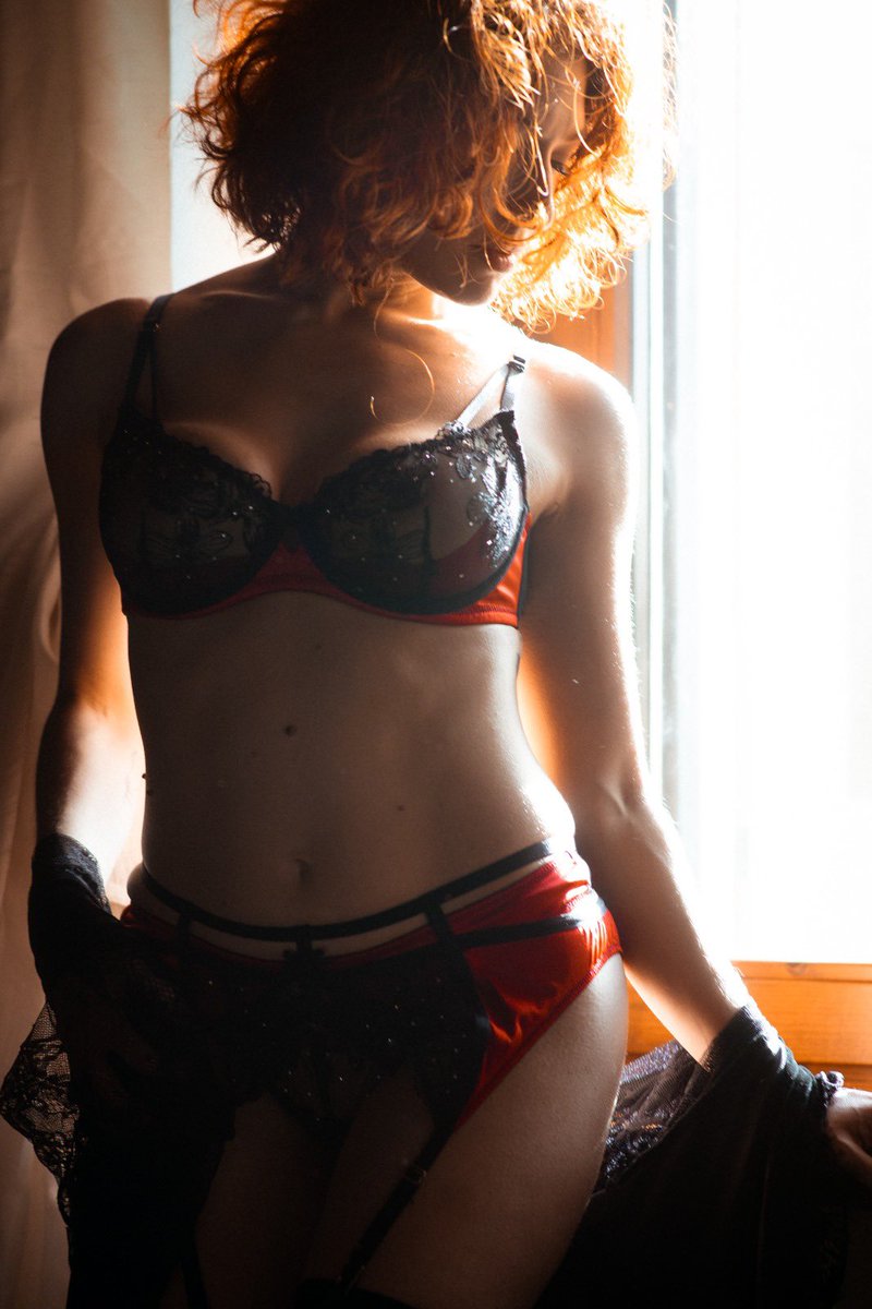 Baciata dal sole 

#photo #glamour  #curlyhair #italiangirl 
#sonya7II #sun