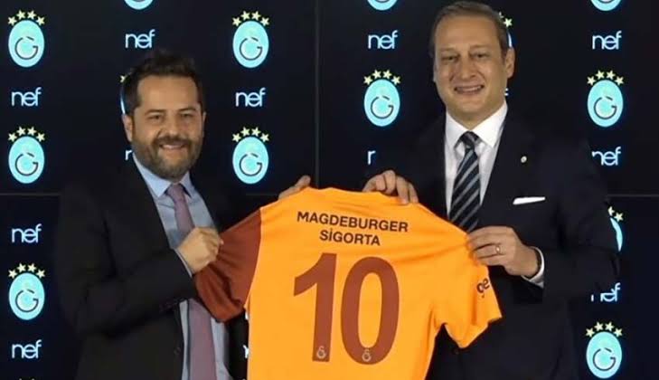Galatasaray Başkanvekili Erden Timur, Sacha Boey satışı sonrası, eski yönetimle görüşerek "Alandan da aldırandan da Allah razı olsun" diyerek teşekkür etti.