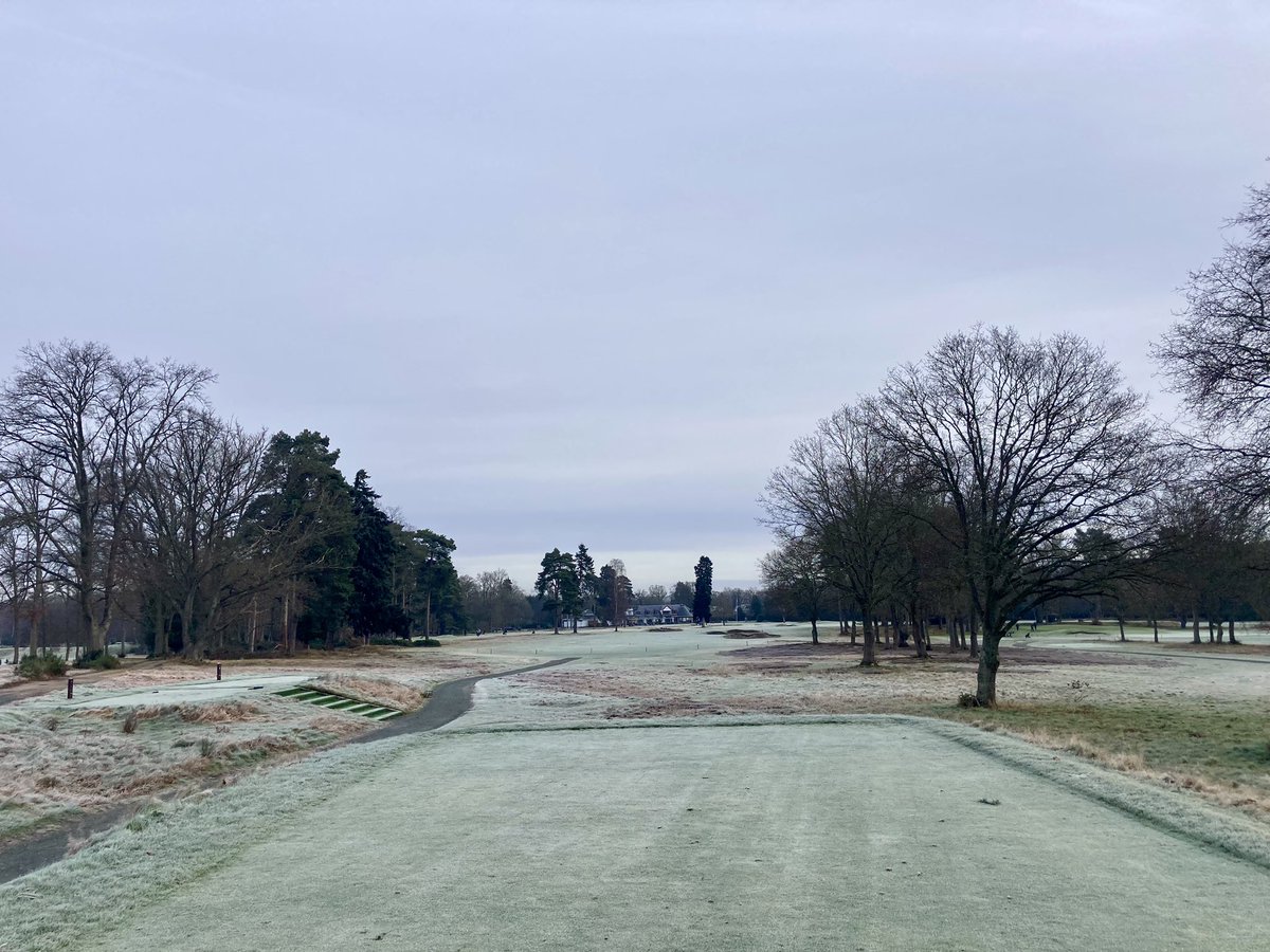 NorthHantsGC's tweet photo. Fantastic day for some winterโs golf. A day of 2 halves frosty ๐ฅถโ๏ธ start & then the sun โ๏ธcame out ๐๐. The course has been busy all day with Members & their guests playing & the Clubhouse buzzing with North Hants hospitality in full flow. Members golf at its best ๐๐๐ #nhgc https://t.co/Luy6MHdJmq