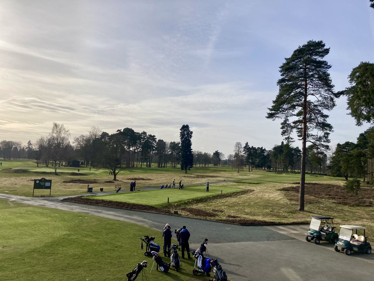 NorthHantsGC's tweet photo. Fantastic day for some winterโs golf. A day of 2 halves frosty ๐ฅถโ๏ธ start & then the sun โ๏ธcame out ๐๐. The course has been busy all day with Members & their guests playing & the Clubhouse buzzing with North Hants hospitality in full flow. Members golf at its best ๐๐๐ #nhgc https://t.co/Luy6MHdJmq
