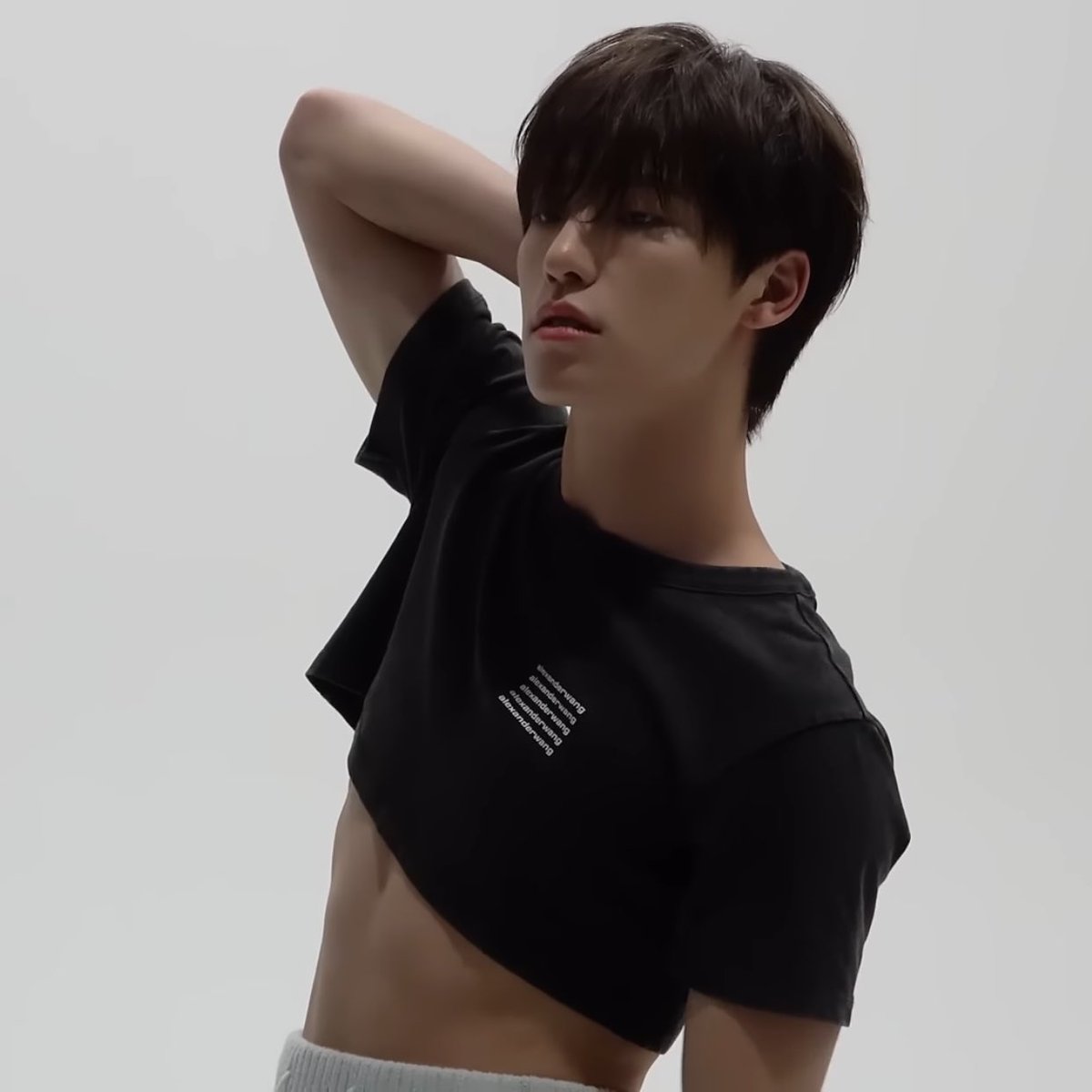 Dino in crop top is insane. ☠︎︎
#DINO #SEVENTEEN #LeeChan