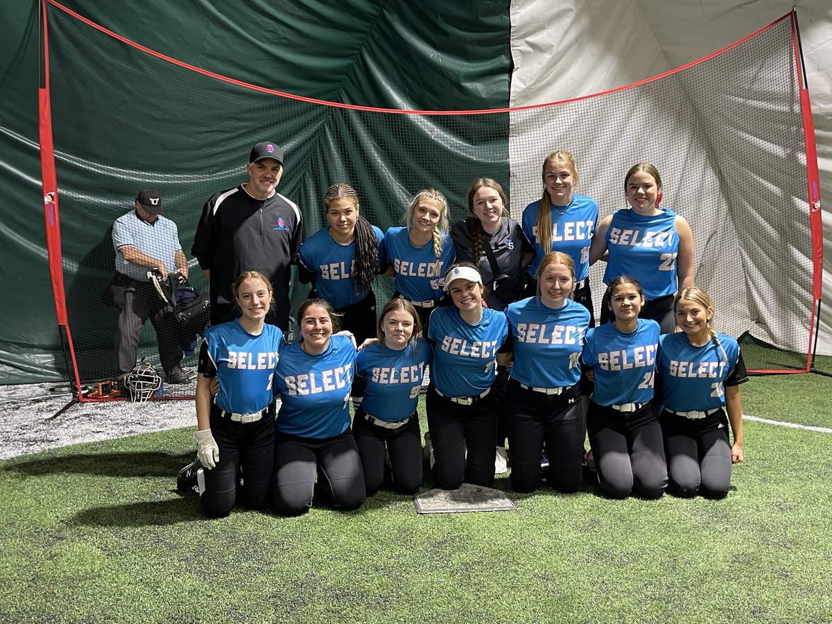 Select 16u went 3-0 at the Aurora sports Dome Round Robin. The last game ended at 3 am.  Great job girls, get some rest today.  Go Select!!🥎