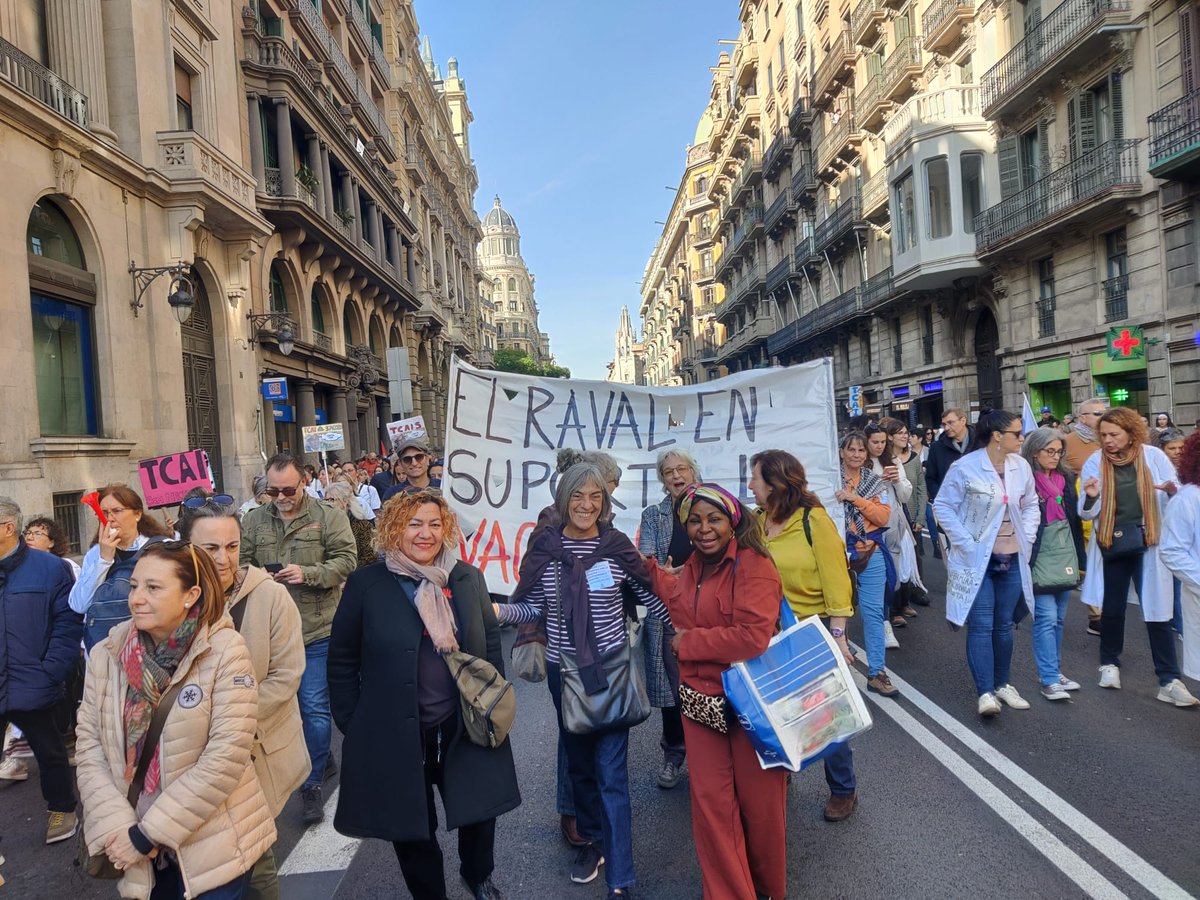 PutasLibRaval's tweet image. #SanidadPública y para TODES!!
#RAVAL existe pk resisteee!!
#ALIADAS, #PUTAS presente 🖤
NO hay revolución sin evolución.
#AccionDirecta #PoderPopular 🔥🖤👠👊🏾⚡