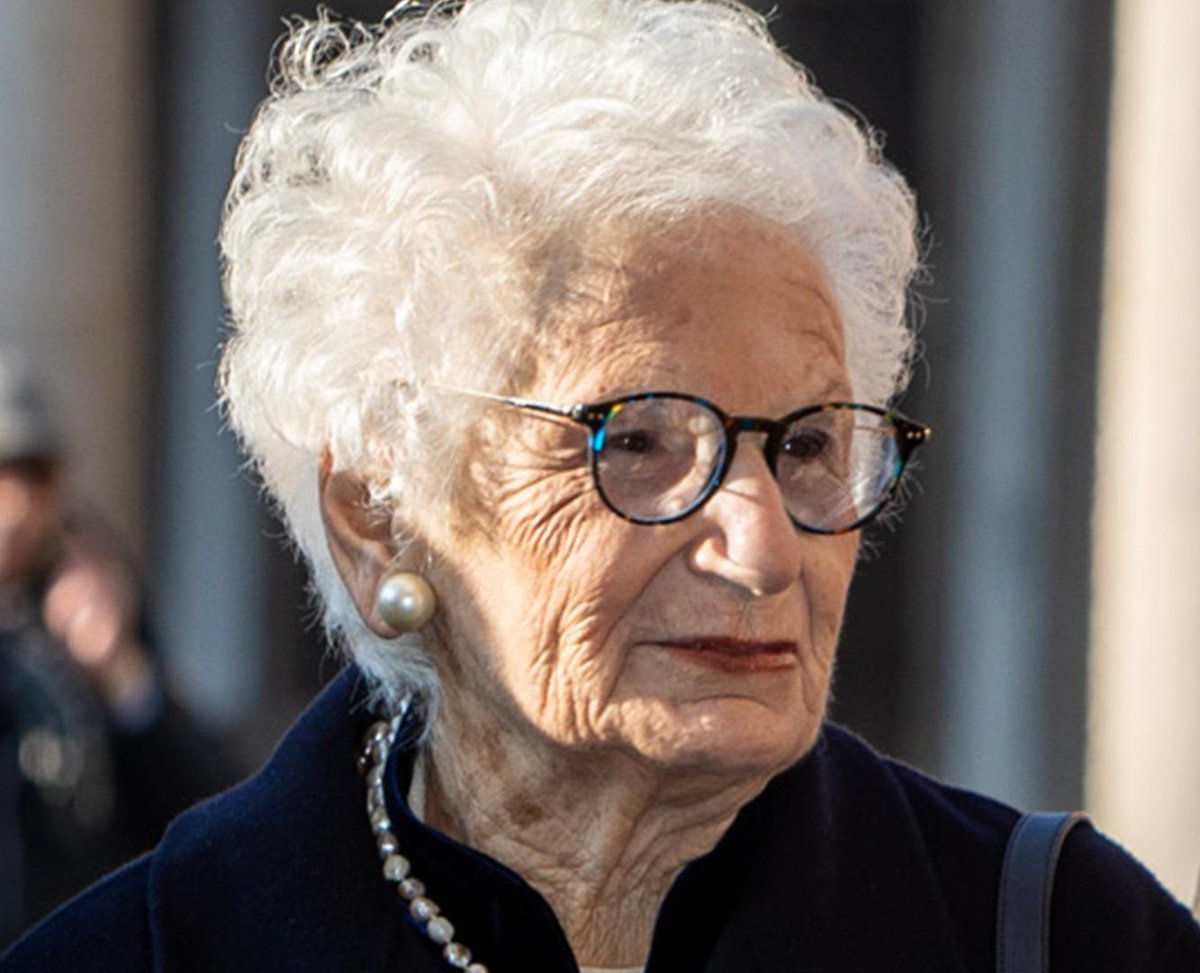 dariodangelo91's tweet photo. Liliana #Segre: "Io non sono adatta a parlare del #27gennaio perché chi ha passato quello che ho passato io non aspetta quella data per ricordarsi di una vita fa. Questa è la verità. Lo fa 365 giorni all’anno, non il 27 gennaio". https://t.co/D01gqwaC5d