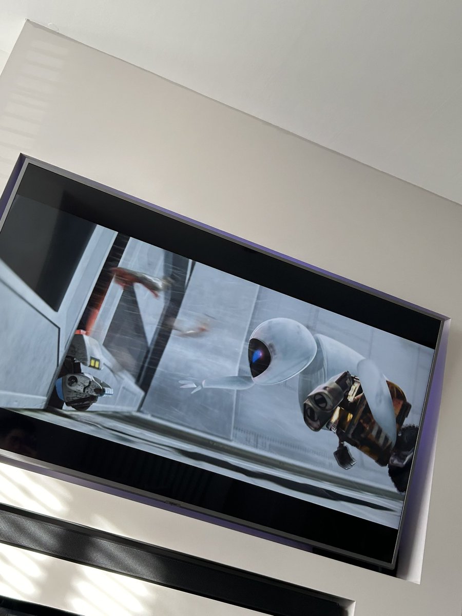 Saturday afternoon film of choice is WALL.E 🤖 Such a great film 🍿