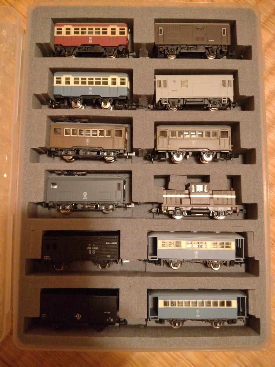 LOVE08348115's tweet image. エヌシェルさんの仕切りで車庫完成!
なかなかスッキリ収まりますね。
アイデア商品の佳作です😊
#エヌシェル
#Nshell