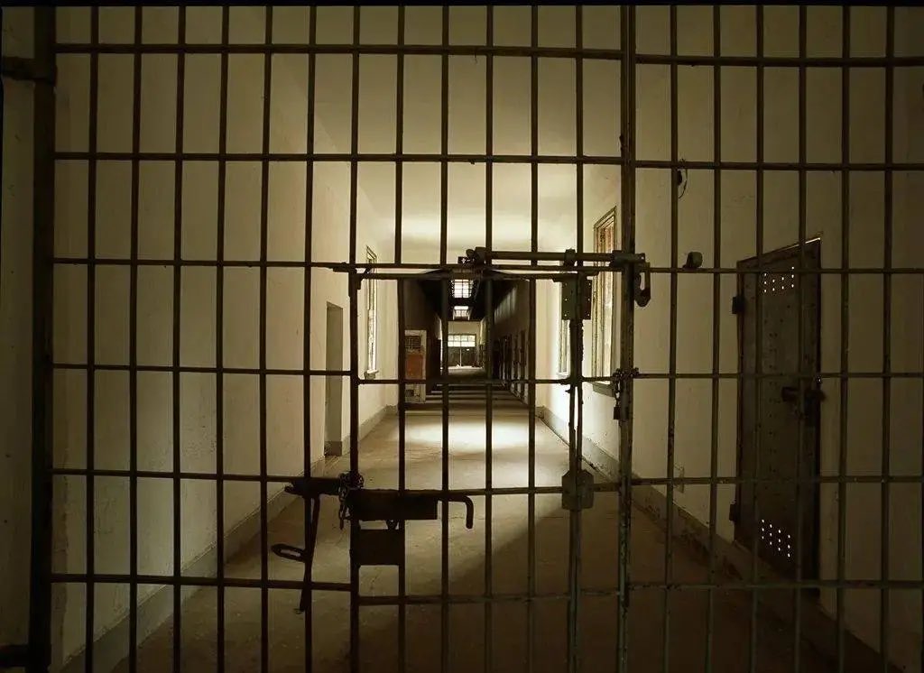 #狱乐营 大家好我是狱乐营狱长，原账号被盗实在找不回来了😭请大家务必不要相信原大号上所发的营销信息，麻烦咱家粉丝帮忙转发一下这条推文不要让其他人被骗，今后会在这个账号上继续给大家分享原创视频，感谢大家支持🙏🙏🙏

转发点赞这条推文的朋友可以加我QQ：3689991295免费领取最新的福利视频