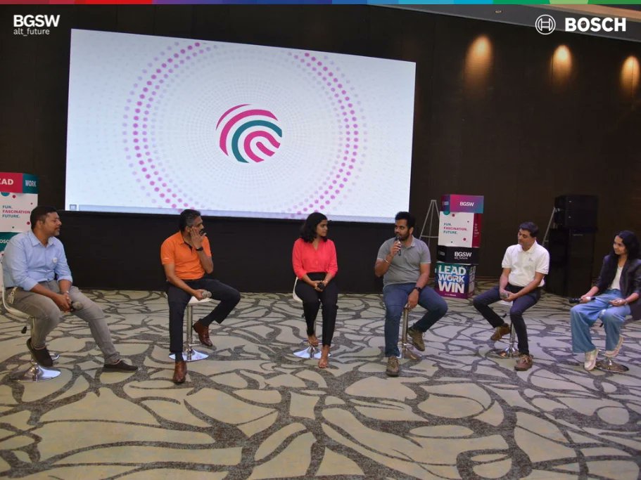 BoschSoftware's tweet photo. Welcoming young talent onto our Coimbatore campus - part of onboarding 900+ Boschlers across our locations in India this month. The new associates were inducted into life &amp; work at BGSW through engaging discussions &amp; activities. Good luck, young Boschlers - Here's to #alt_future! https://t.co/DQtuUVBnSV