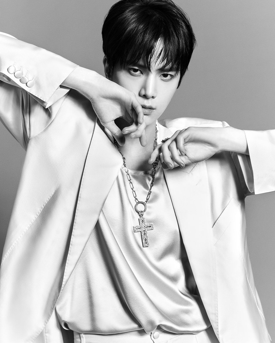 SLEEK 
 
Raul, Blanco, Hyunjae and Younghoon shot by Luigi&amp;Iango for #DolceGabbana.

Discover more at bit.ly/DGCelebs_Luigi…