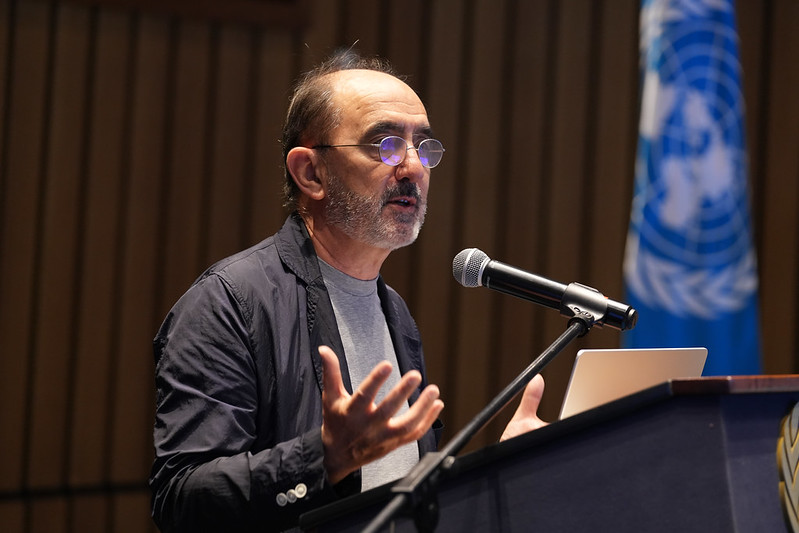 cepal_onu's tweet photo. ¿Te perdiste la conferencia magistral que el filósofo español @daniInnerarity realizó como parte del ciclo conmemorativo por los #75AñosCEPAL? El catedrático analizó El futuro de la democracia en una sociedad digital.
¡Vuelve a verla en nuestro #YouTube!
📺https://t.co/zgliMZnKo1 https://t.co/fWm4fVwtfr