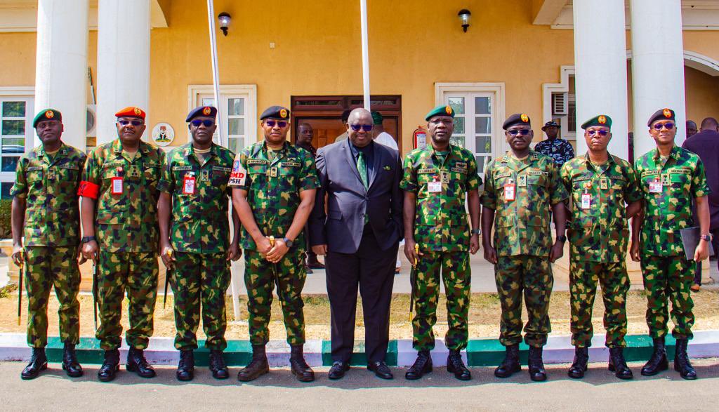DOPA_PLSG's tweet photo. PLATEAU STATE GOVERNMENT TO FORGE GREATER  COLLABORATION WITH SECURITY FORCES AND RURAL COMMUNITIES FOR PEACEFUL CORXISTENCE - GOVERNOR MUTFWANG

Plateau State Governor, Barr. Caleb Manasseh Mutfwang, has again pledged his administration's commitment to enhancing collaboration https://t.co/KlxngqHklf