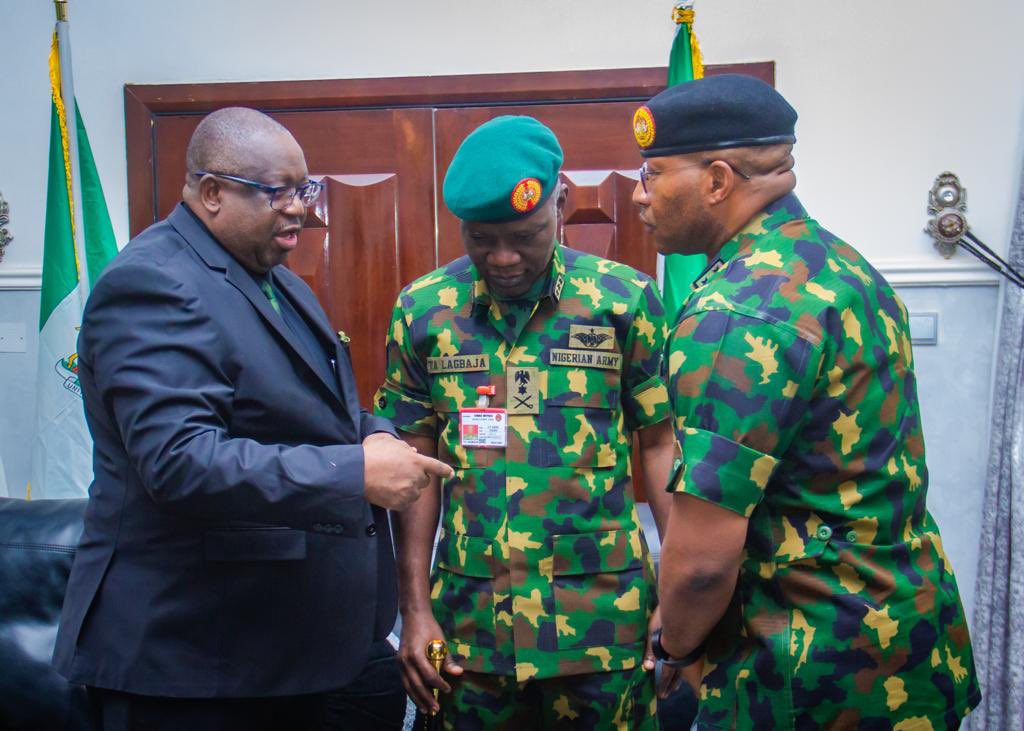 DOPA_PLSG's tweet photo. PLATEAU STATE GOVERNMENT TO FORGE GREATER  COLLABORATION WITH SECURITY FORCES AND RURAL COMMUNITIES FOR PEACEFUL CORXISTENCE - GOVERNOR MUTFWANG

Plateau State Governor, Barr. Caleb Manasseh Mutfwang, has again pledged his administration's commitment to enhancing collaboration https://t.co/KlxngqHklf