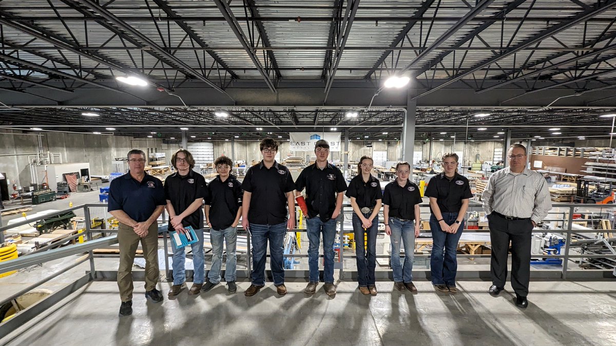 ECMetalSystems's tweet image. We were happy to have the WPHS #MachineToolTechnology program visit the shop this week to help with their #Manufacturing Innovation Challenge! 🙌🏻

At ECMS, we are passionate about our industry and love sharing our expertise with the next generation of #metalworkers. 🛠️