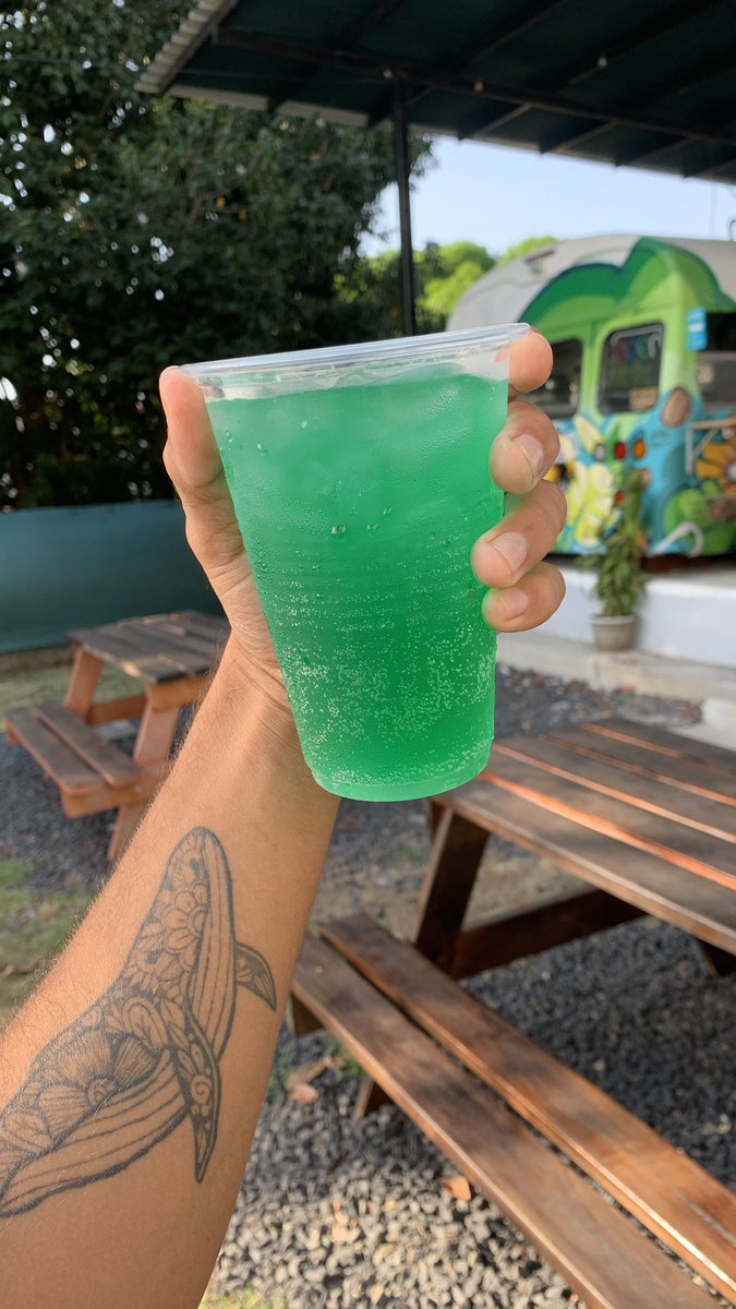 Green mint lemonade🍋

Ven a aprovecha la brisa, la sombrita de los árboles y nuestra nueva bebida de temporada para este combatir este calor de verano😎☀️ 

Pasa por nuestro Instagram y mira cómo se hace la frescura🧊