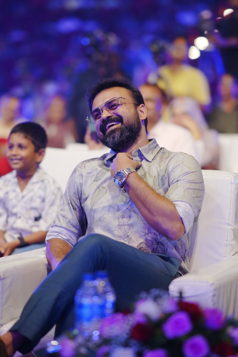 BW2_Events's tweet image. An illuminating evening, lit by Big Worldwide Events, was enriched by the presence of the genuinely kind and remarkably talented performer, the renowned Kunchacko boban.

#steelexevent #Steelex #bwe #bigworldwideevents #corporateevents #eventmanagement #KunchackoBoban