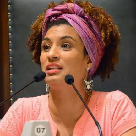 baudorio's tweet photo. ⚠️ Domingos Brazão, apontado como mandante da morte de Marielle, ganhou o direito de tirar 360 dias de férias, referentes aos anos de 2017 a 2022.

O período corresponde ao tempo em que ele não desfrutou o benefício pois estava afastado do cargo por suspeita de corrupção. https://t.co/cLYuqlYfSx