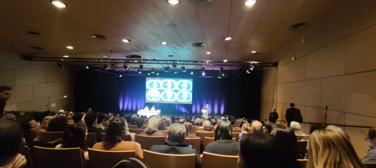 RespiFIL's tweet photo. 🔴[CPLF2024]: Fibroses pulmonaires inclassées ou inclassables ? Diagnostic et prise en charge par le Pr Jouneau Stéphane @CHURennes.

#OrphaLung 
 #immunomodulateurs #antifibrosants #CPLF2024 #RespFIL_CPLF2024 https://t.co/1TPdEETH2J
