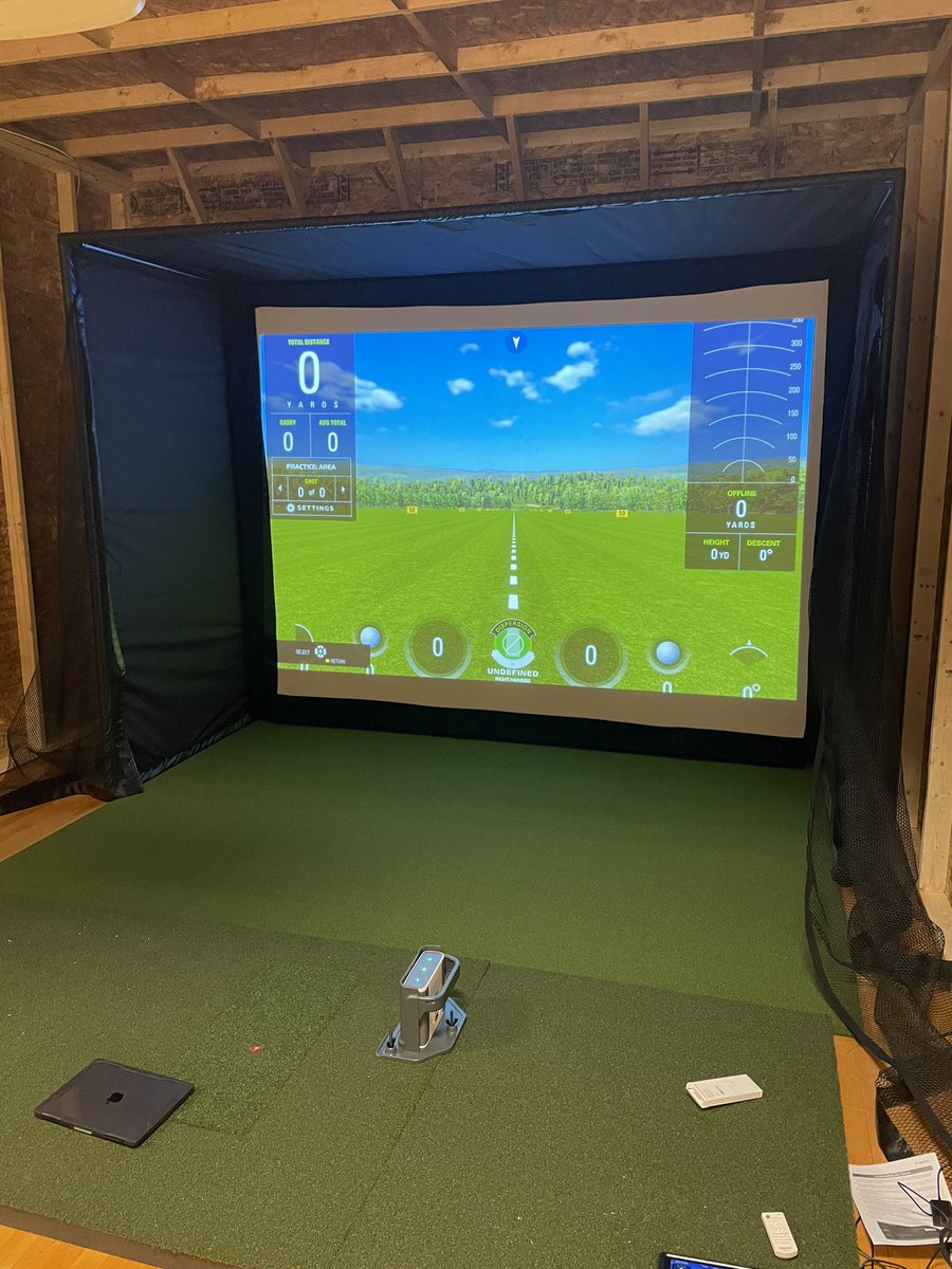 The new golf simulator is up and running. The boys put in a lot of hard work to put this all together. <a href="/hcsdogpound/">Heartland Huskies</a> <a href="/heartlandbeat/">HeartlandBeat</a> #heartlandhuskies